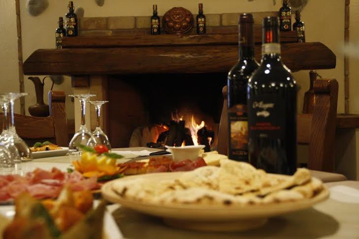 Il Redentore Bed & Breakfast Рока ди Папа Екстериор снимка